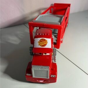 Mack Hauler Truck Ramp Storage Rusteze Lightning #95 Disney Cars